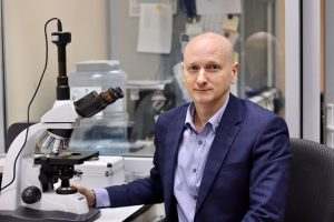Marat Ziganshin introduced to team as new Director of the Institute of Chemistry