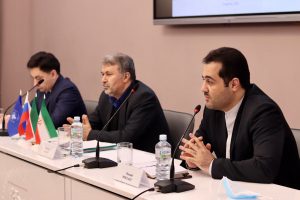 Representatives of Consulate General and Embassy of the Islamic Republic of Iran met with students