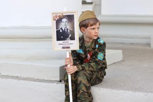 Over 2,500 people joined Kazan University’s Immortal Regiment procession on Victory Day