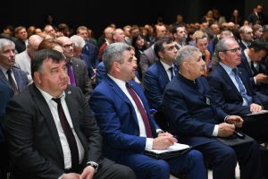 Rector Lenar Safin took part in the opening of the seminar-meeting with the heads of advanced engineering schools