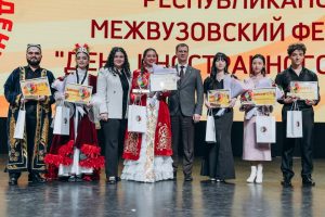 KFU students commended at International Student Day Festival