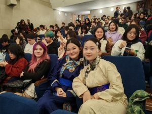 Preparatory School for International Students holds New Year concert