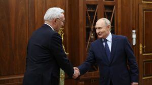 General Director of KAMAZ Sergey Kogogin mentions cooperation with Naberezhnye Chelny Institute while meeting with President Vladimir Putin