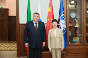 Rector Lenar Safin met with Vice President of Guangzhou Institute of Science and Technology Zhang Shimei as part of ROSTKI Russia-China Forum